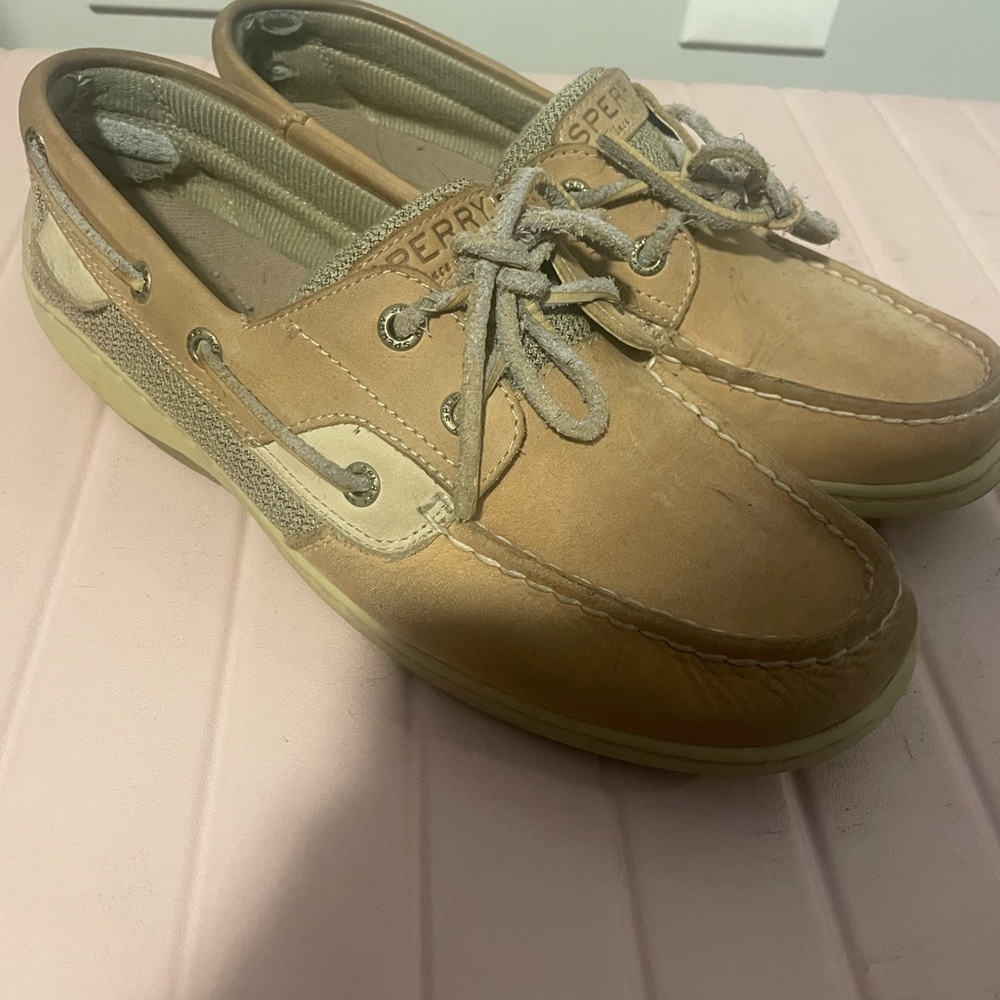 Brand new sperrys they’ve just been stuck in the back of the closet!
